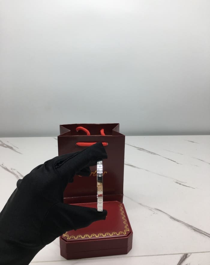 1743679338.6959axNBneXUodbatch_Image_20250403194610.jpg