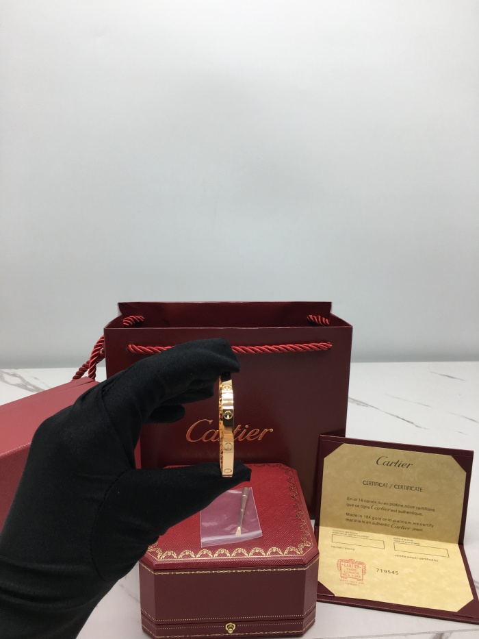 1745898358.3472LIiQBZvpvLbatch_Image_20250423200758.jpg