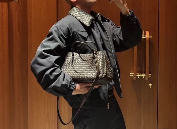 1759582208.773HazLrcSifXbatch_wsxc1759613007410_0.jpg