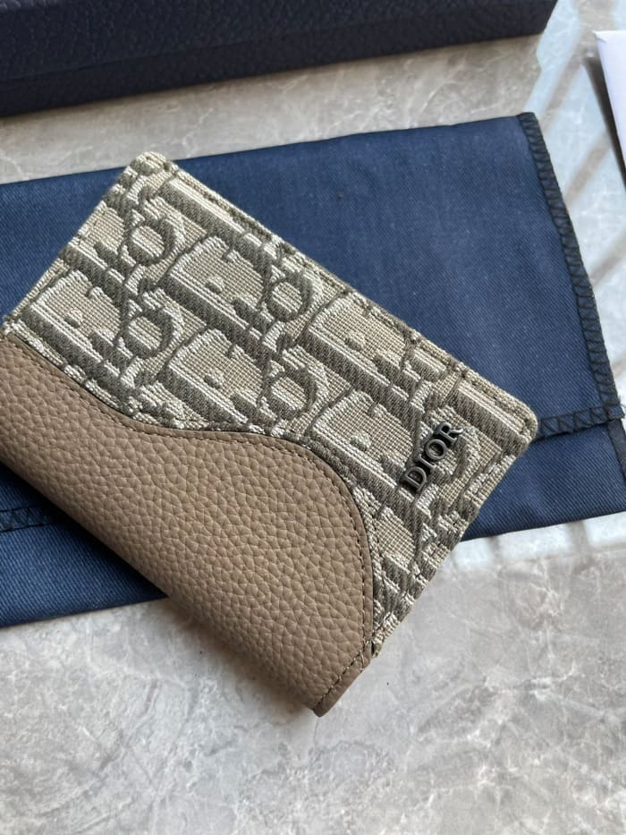 1764326268.967zNHVajLkwCbatch_wsxc1764335493824_3.jpg