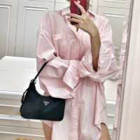프라다 리에디션 나일론 호보백 사피아노 숄더 스트랩 블랙