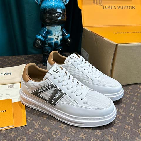 루이비통 런어웨이 스니커즈